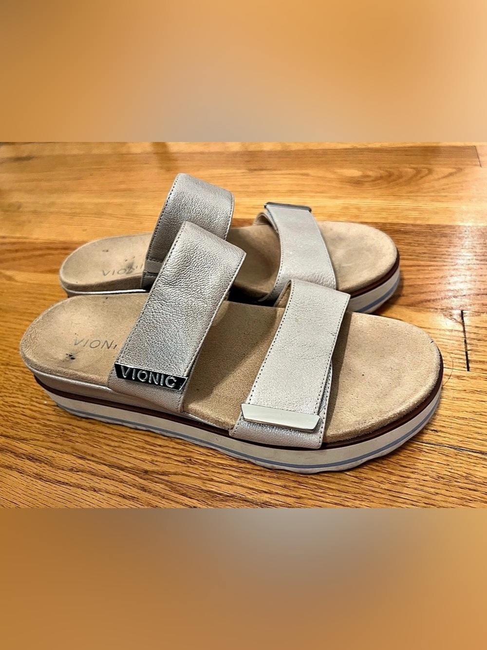 Vionic Brandie Platform Slide Sandals in metallic silver US 8.5